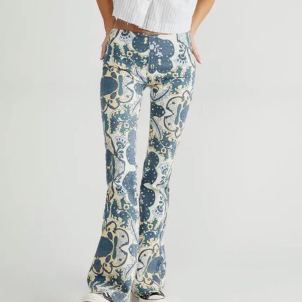 💫 HP 💫 LN FP PENNY PULL-ON PRINTED FLARE JEANS (28)